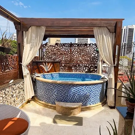 Luxury Penthouse & Jacuzzi Rooftop Apartamento