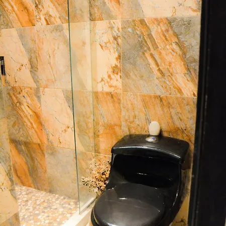Luxury Penthouse & Jacuzzi Rooftop Apartamento
